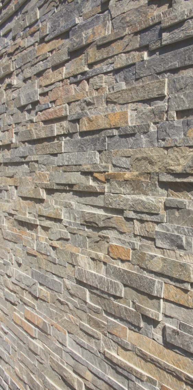 Parement mural en quartzite indien Damascus Green, finition éclatée.
